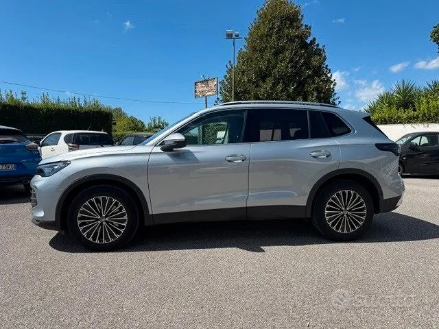 Volkswagen Tiguan 2025 photo 5
