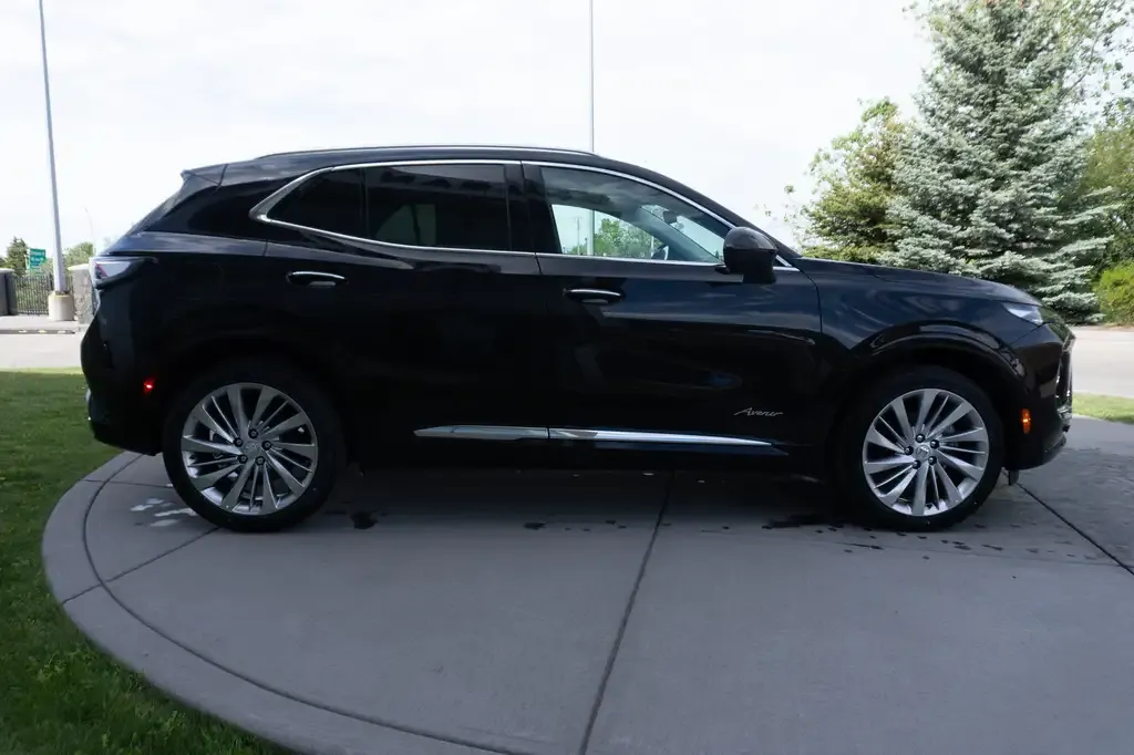 Buick Envision 2026 photo 4