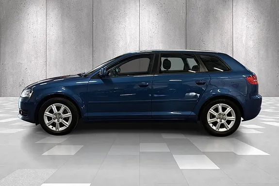 Audi A3 2010 photo 2