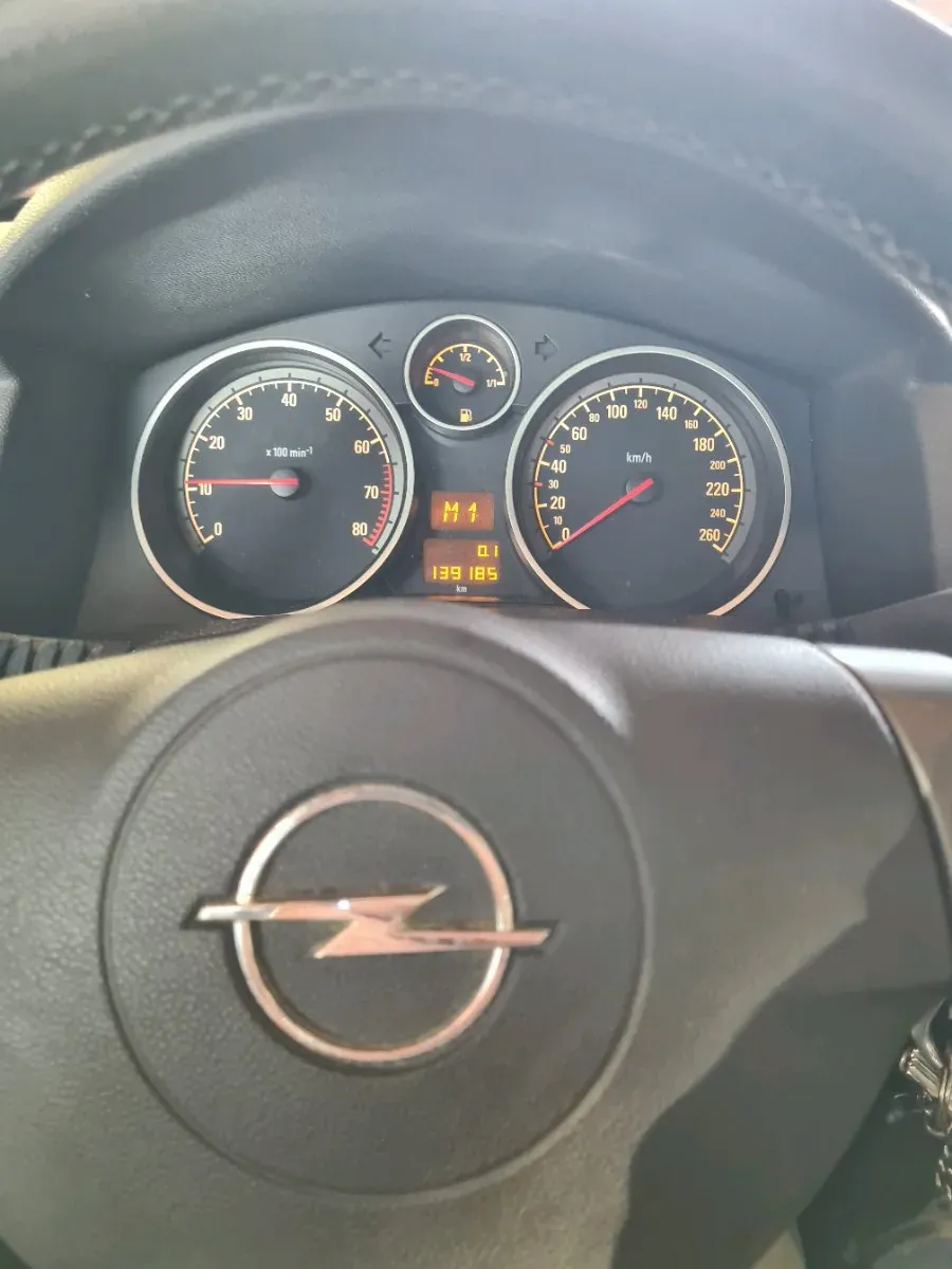 Opel Astra 2004 photo 3