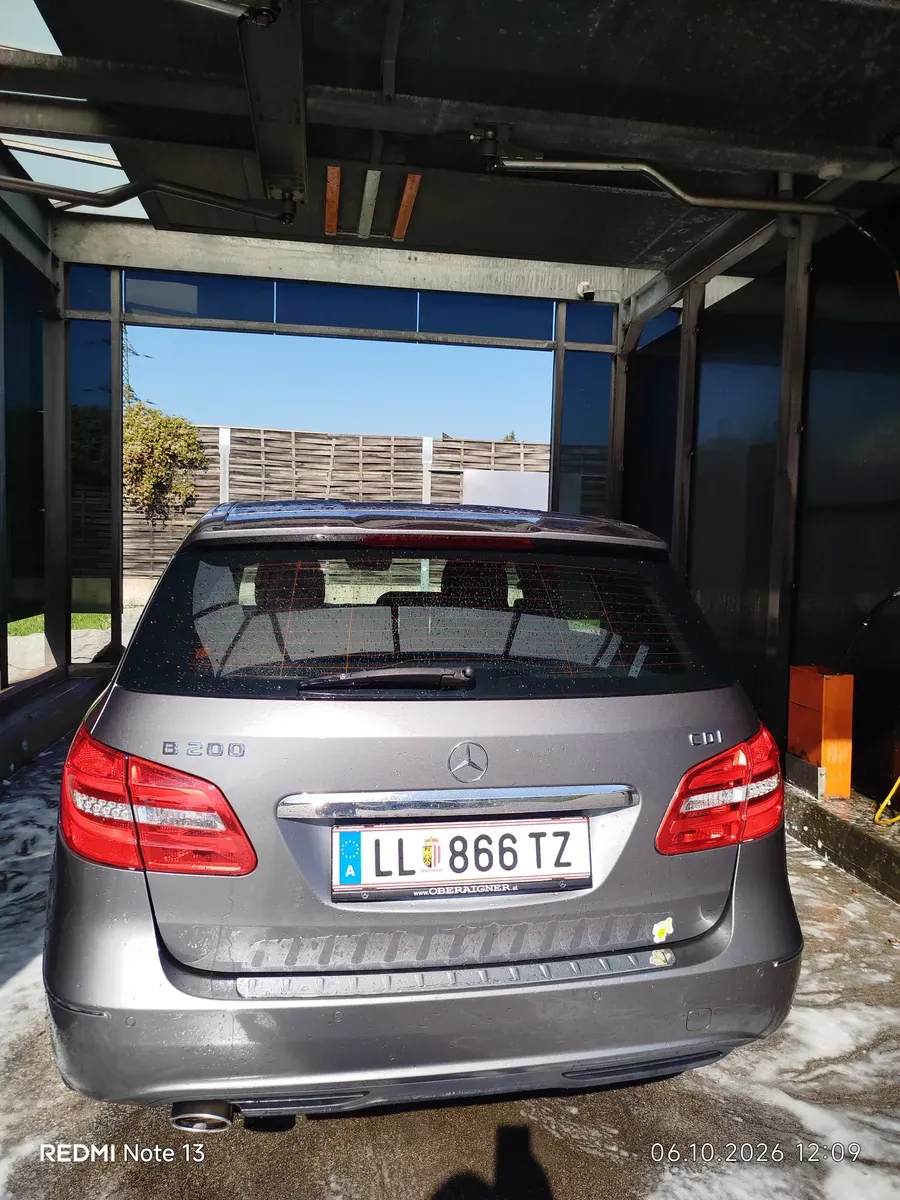 Mercedes-Benz B-Class 2012 photo 2