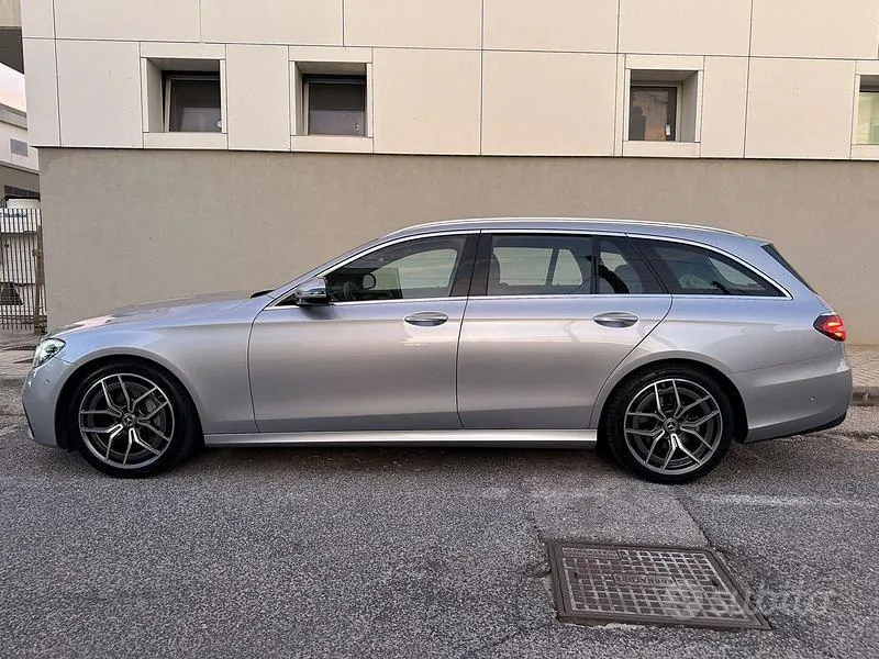 Mercedes-Benz E-Class 2022 photo 5