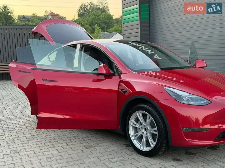 Tesla Model Y 2022 photo 3