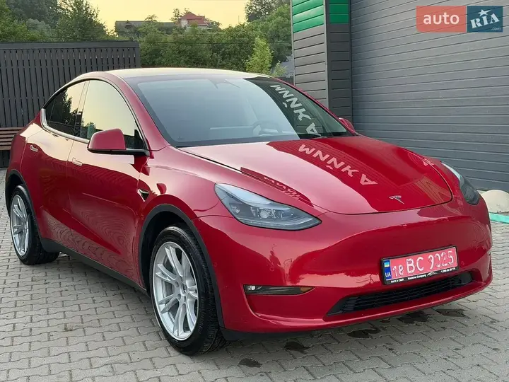 Tesla Model Y