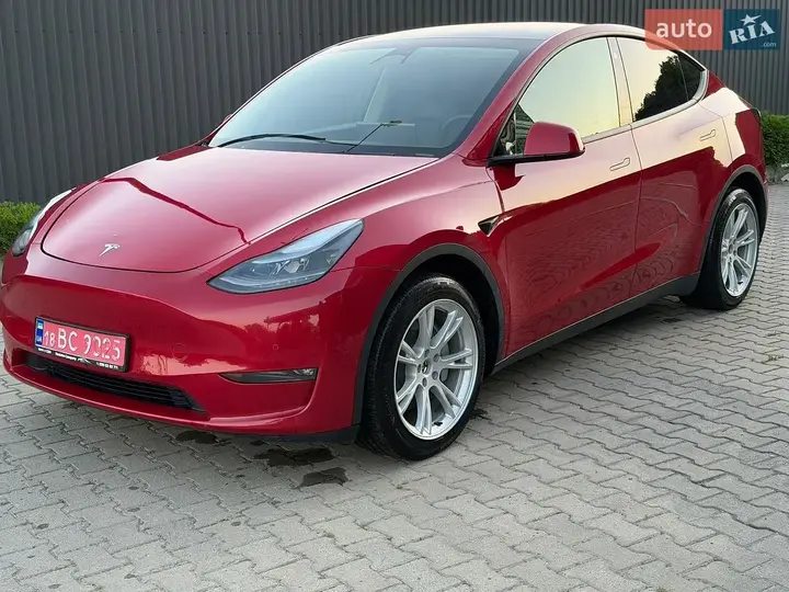 Tesla Model Y 2022 photo 2