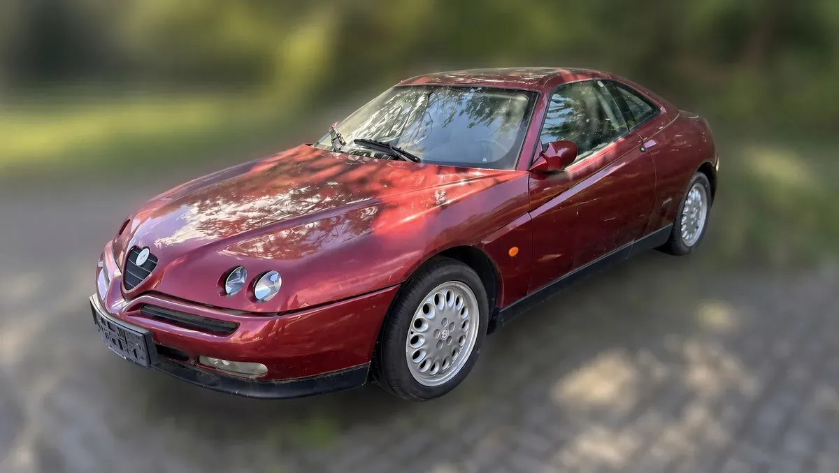 Alfa Romeo Gtv 1996 photo 2