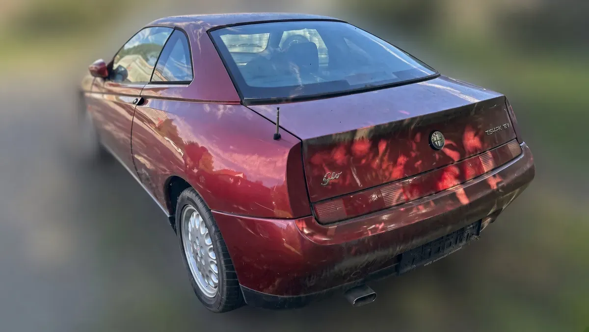 Alfa Romeo Gtv 1996 photo 3