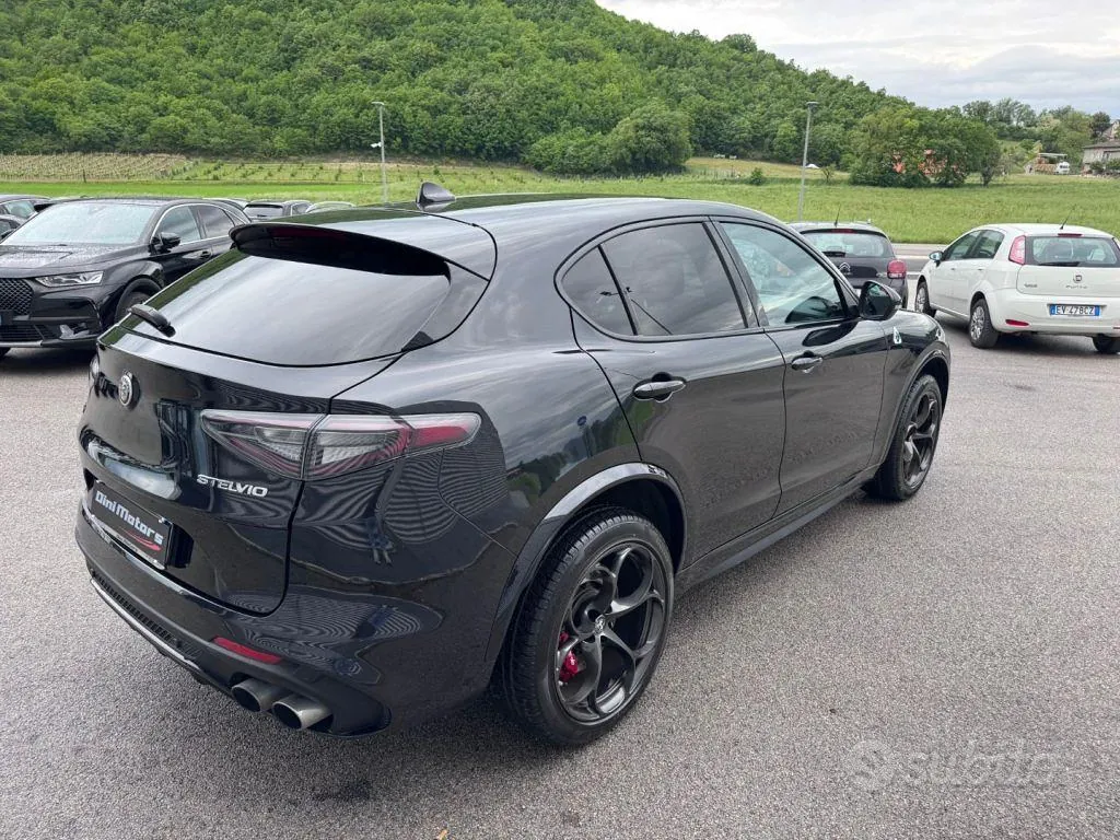Alfa Romeo Stelvio 2022 photo 5