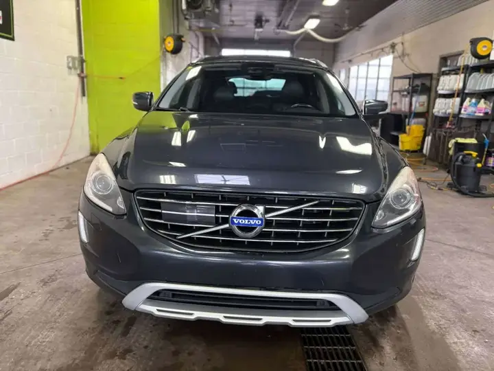 Volvo Xc60 2016 photo 2