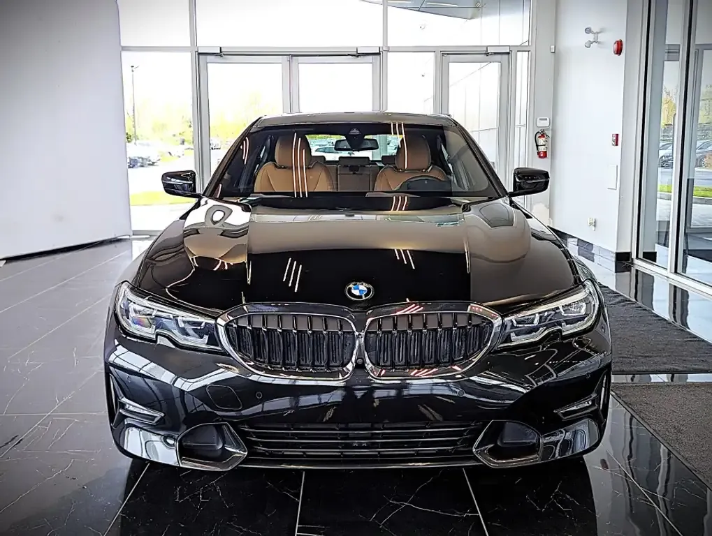BMW 3 Series 2020 photo 2