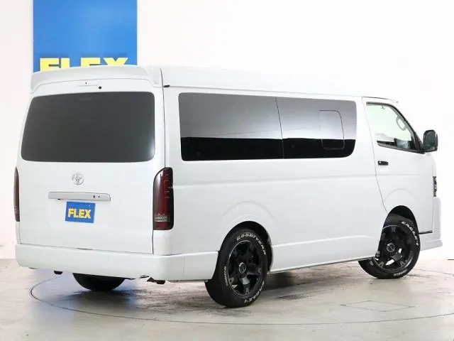 Toyota Hiace Wagon 2024 photo 5