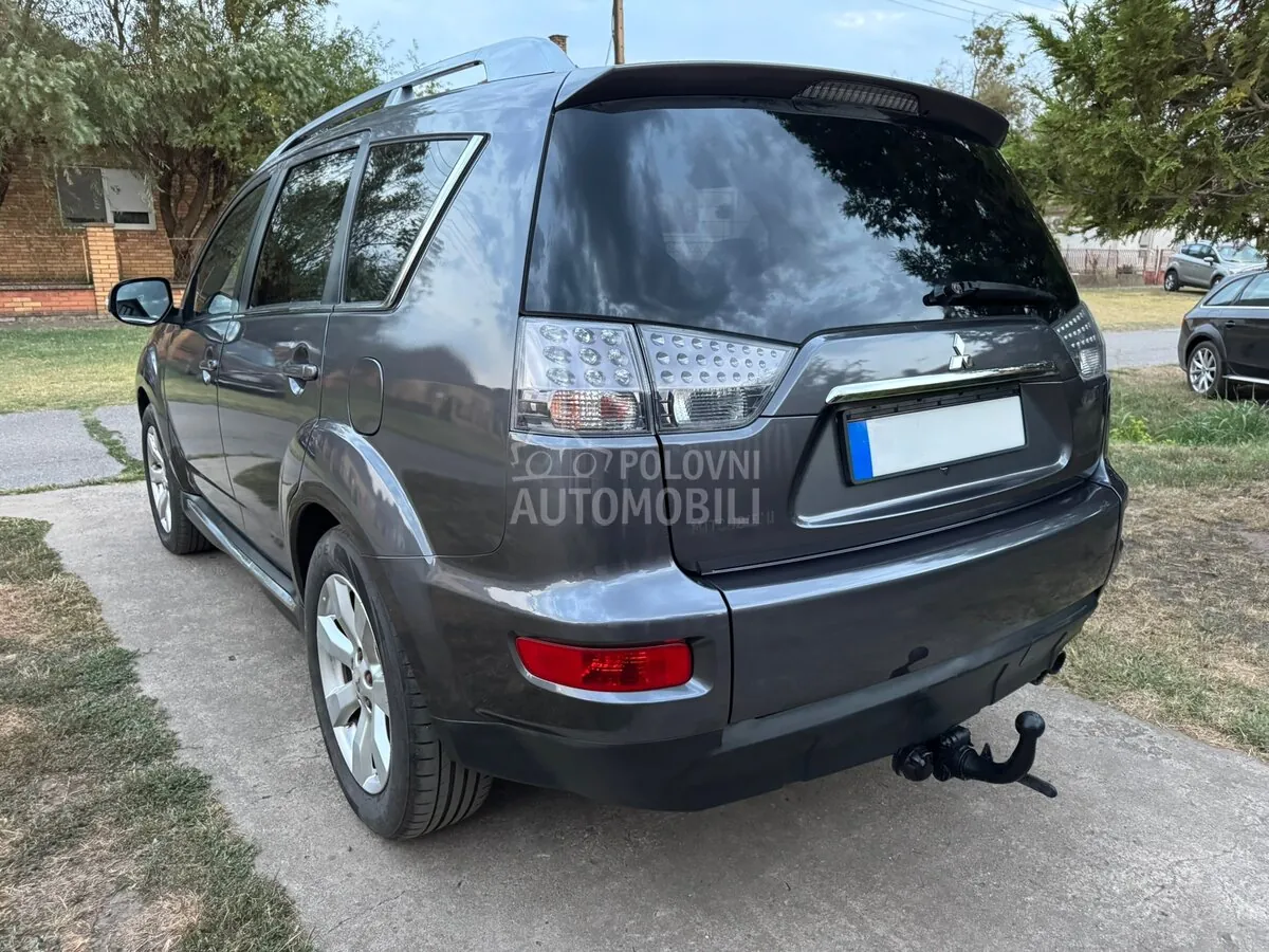 Mitsubishi Outlander 2010 photo 4