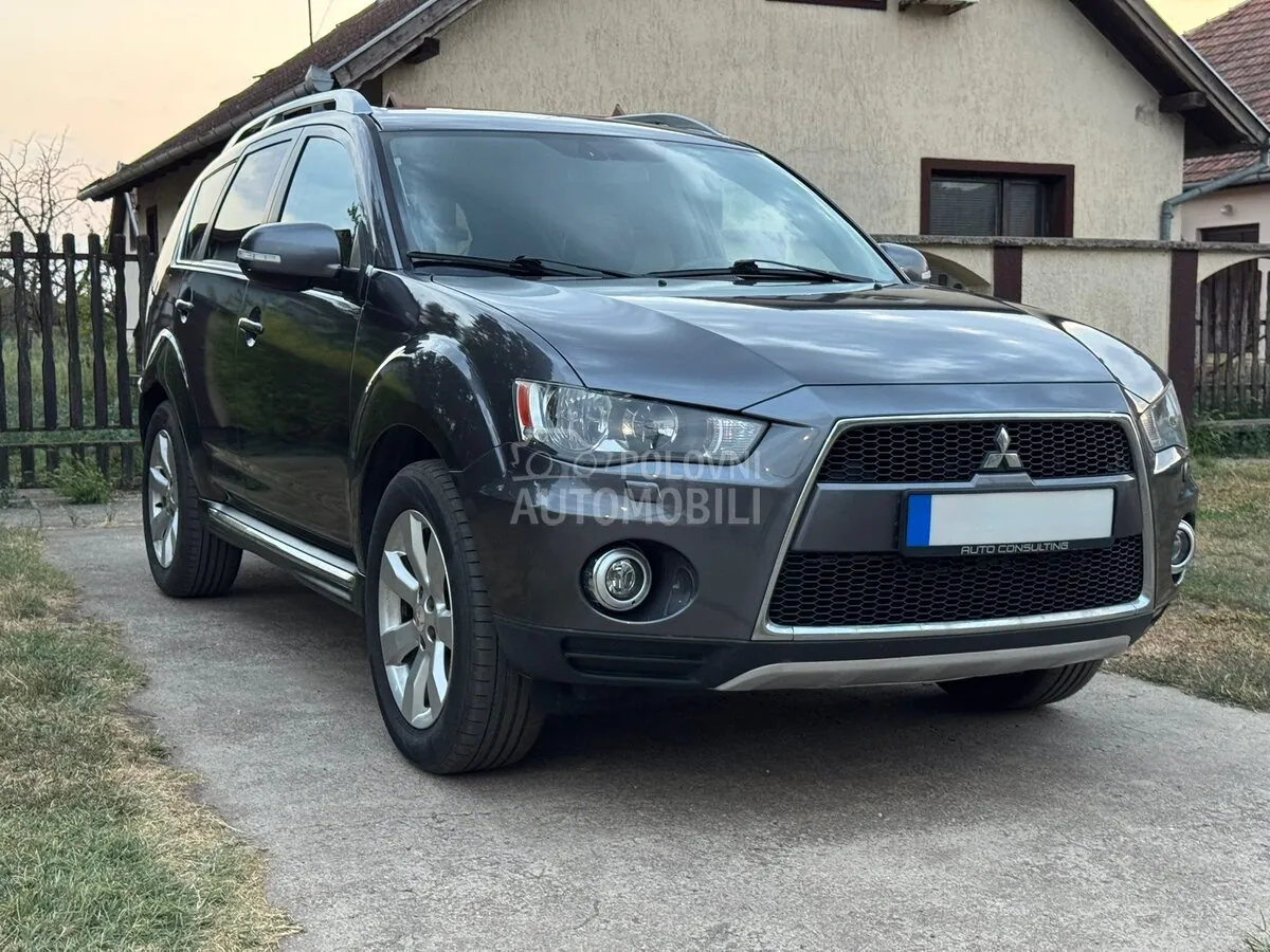 Mitsubishi Outlander 2010 photo 3