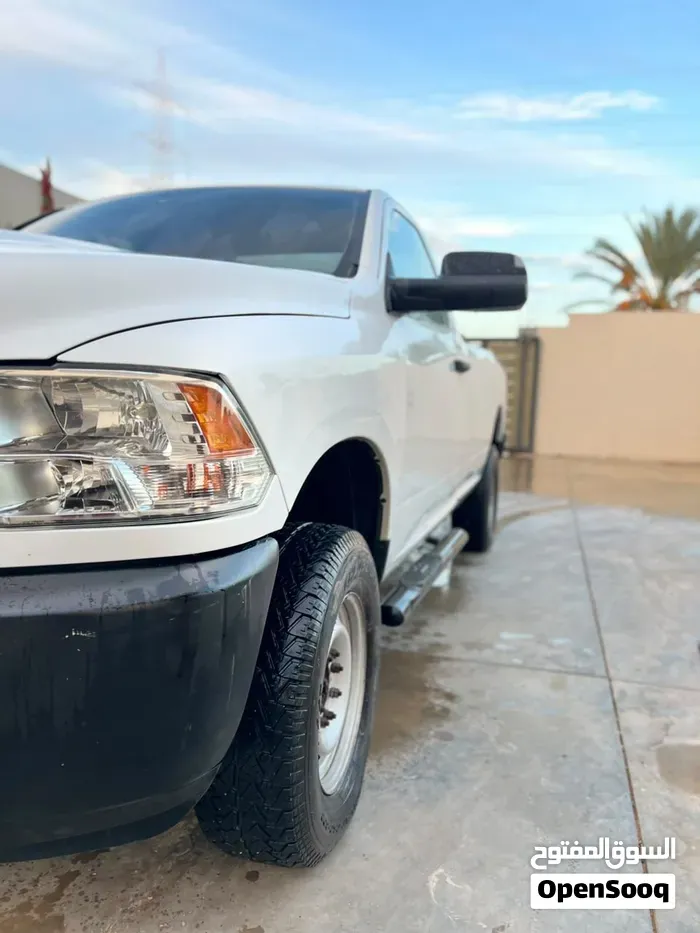Dodge Ram Big Horn 2012 photo 2