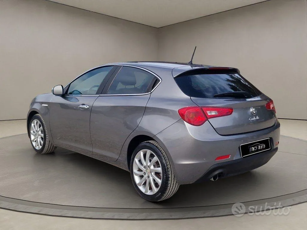 Alfa Romeo Giulietta 2016 photo 3