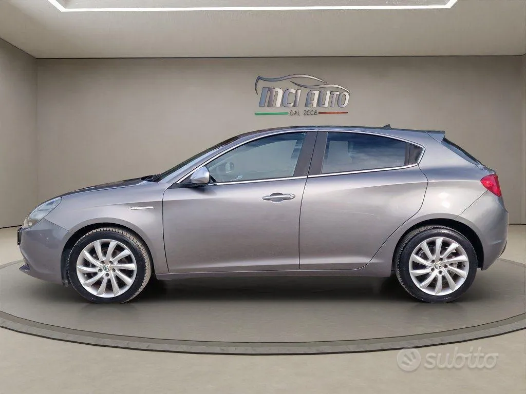 Alfa Romeo Giulietta 2016 photo 2