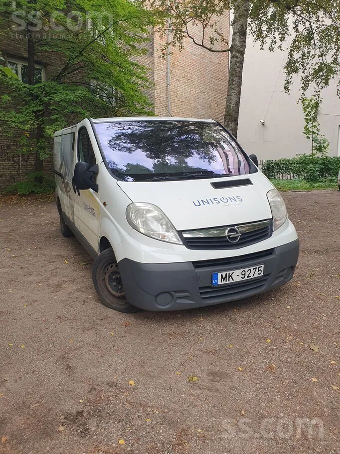 Opel Vivaro 2012 photo 2