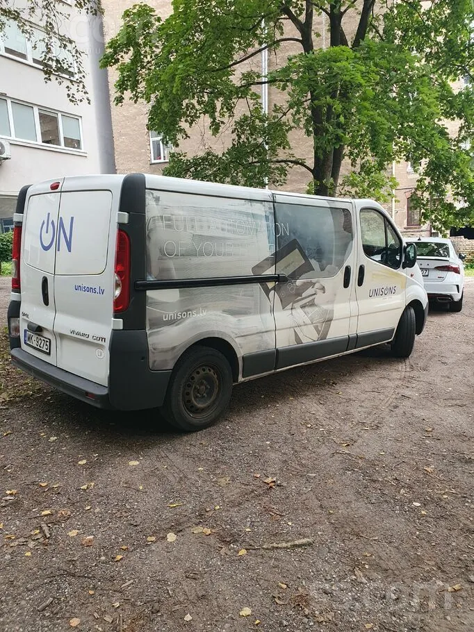 Opel Vivaro 2012 photo 3