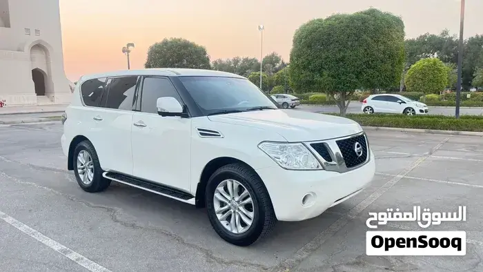 Nissan Patrol 2011 photo 2