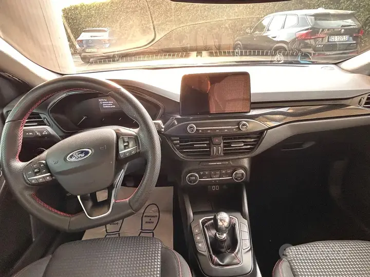 Ford Focus 2021 photo 4