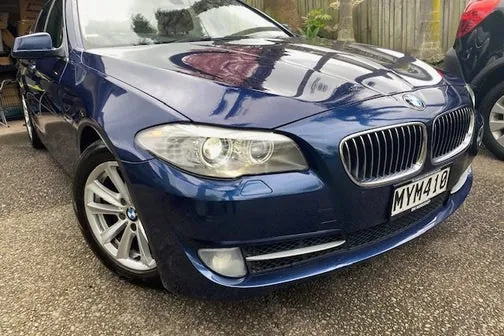 BMW 523I