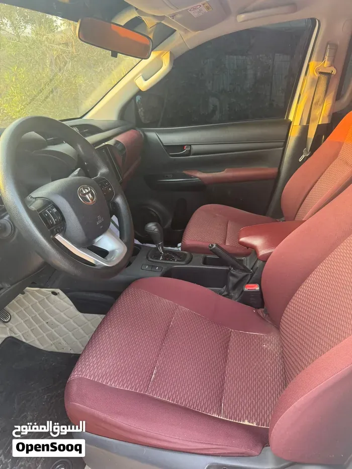 Toyota Hilux 2025 photo 2