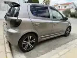 Toyota Vitz 2000 photo 3