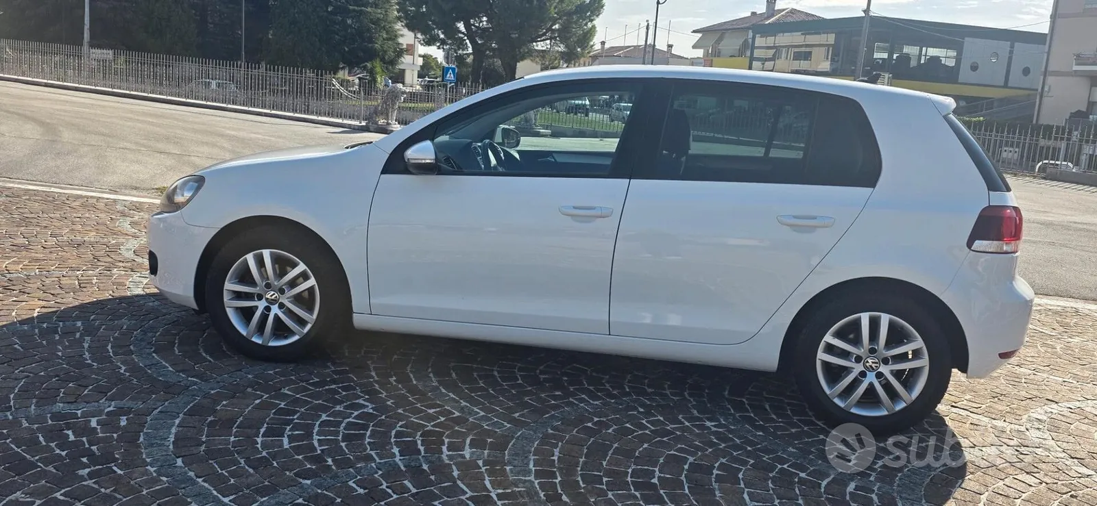 Volkswagen Golf 2011 photo 4