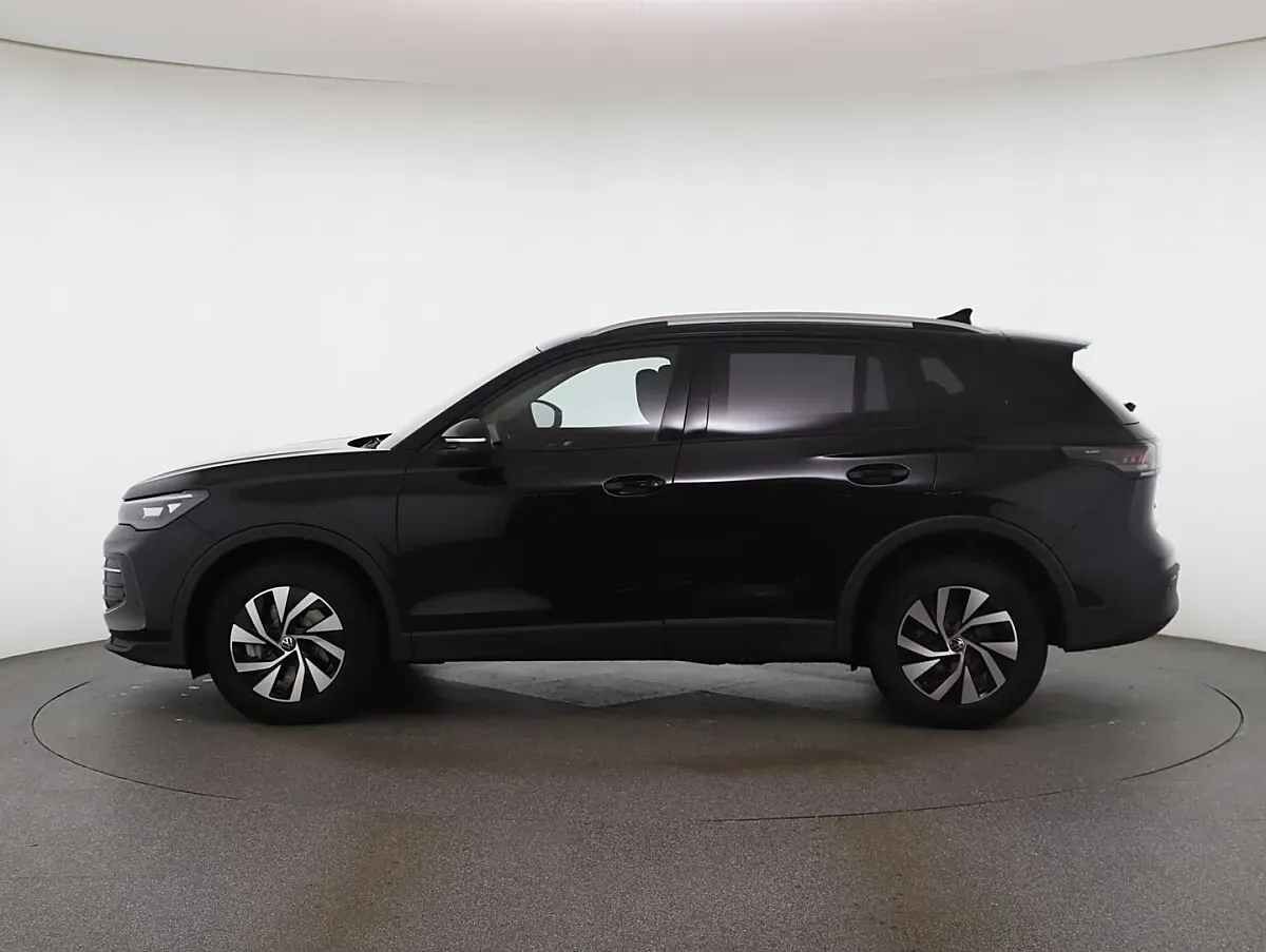 Volkswagen Tiguan 2025 photo 2