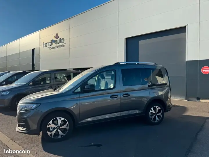 Ford Tourneo Connect 2026 photo 3