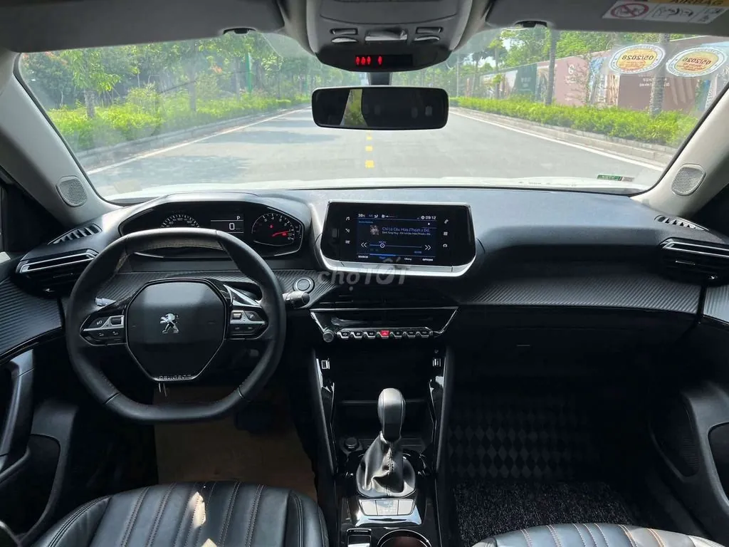 Peugeot 2008 2025 photo 5