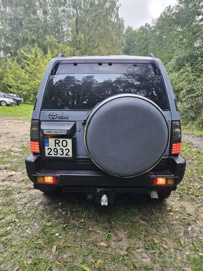 Toyota Land Cruiser 2002 photo 3