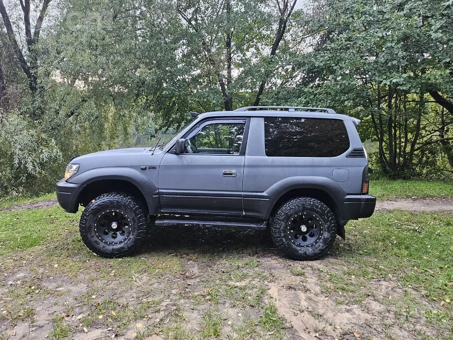 Toyota Land Cruiser 2002 photo 2