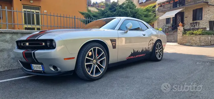 Dodge Challenger