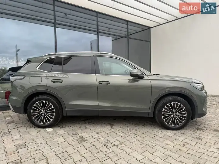 Volkswagen Tiguan 2024 photo 5