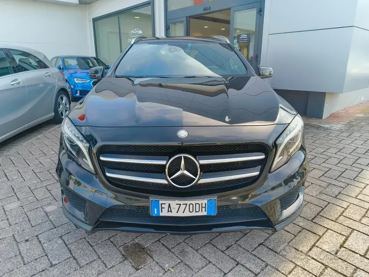Mercedes-Benz Gla 2015 photo 2