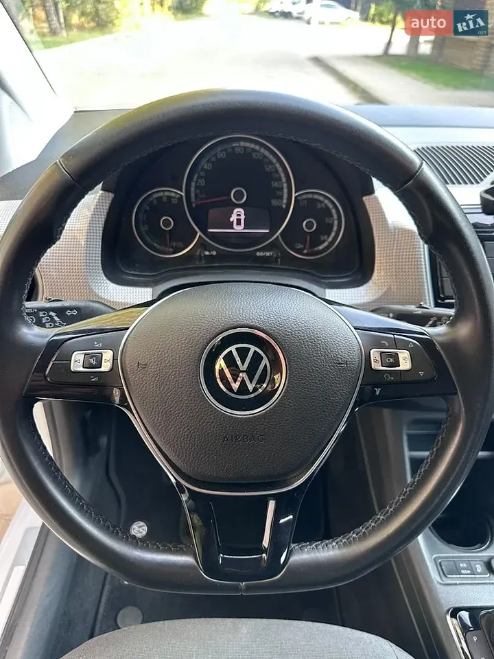 Volkswagen E-Up! 2021 photo 3