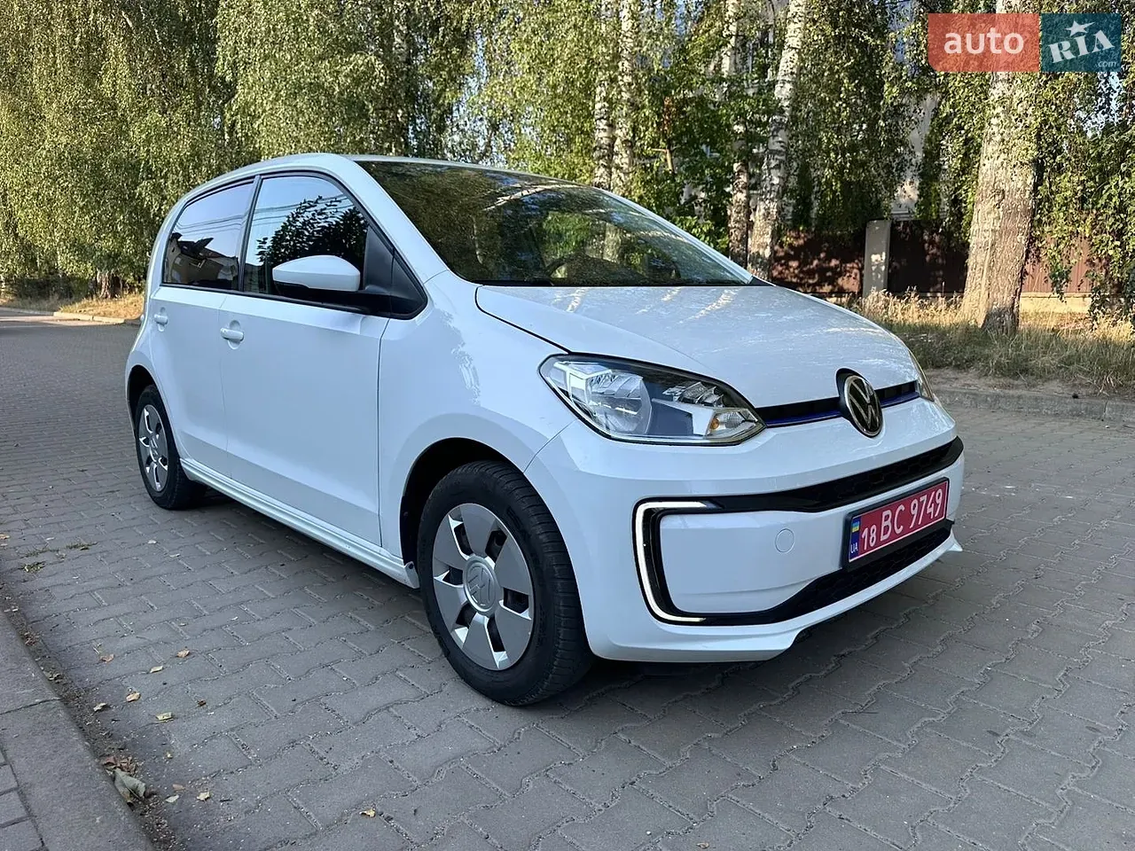 Volkswagen E-Up! 2021 photo 2