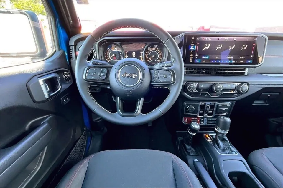 Jeep Wrangler 2025 photo 5