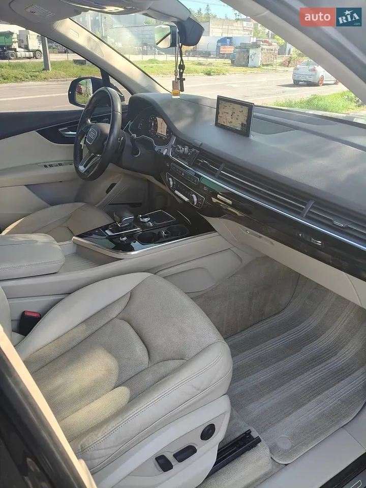 Audi Q7 2016 photo 3