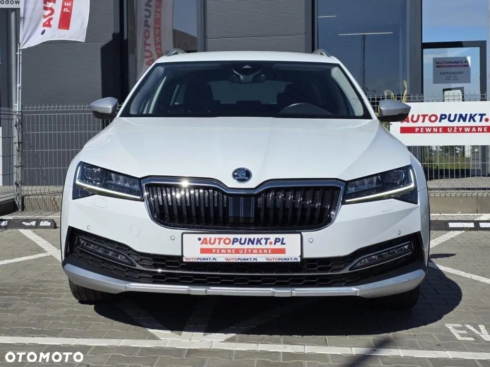 Skoda Superb 2022 photo 2