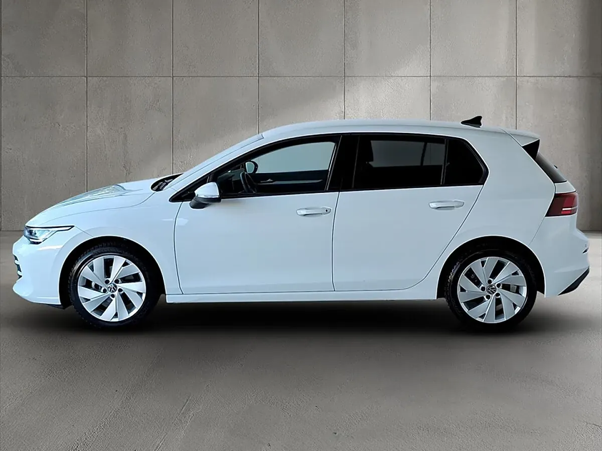 Volkswagen Golf 2024 photo 3