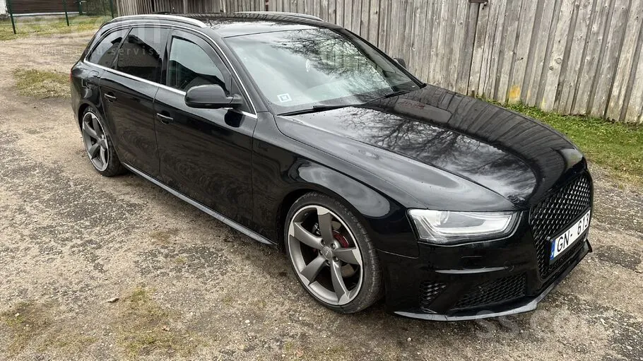 Audi A4 2013 photo 2