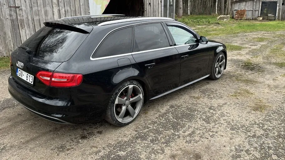 Audi A4 2013 photo 4