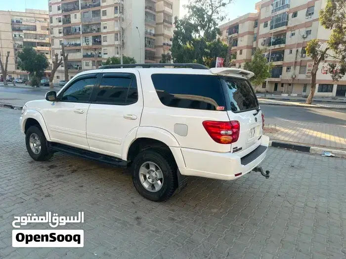 Toyota Sequoia 2004 photo 3