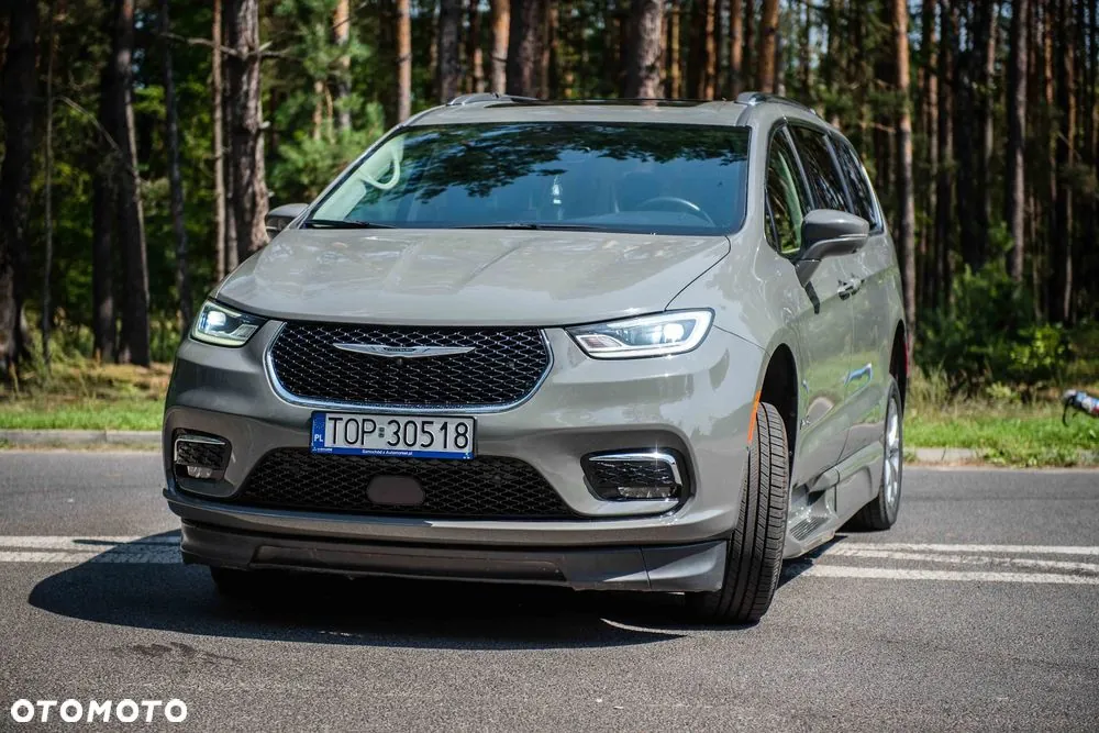 Chrysler Pacifica 2021 photo 3