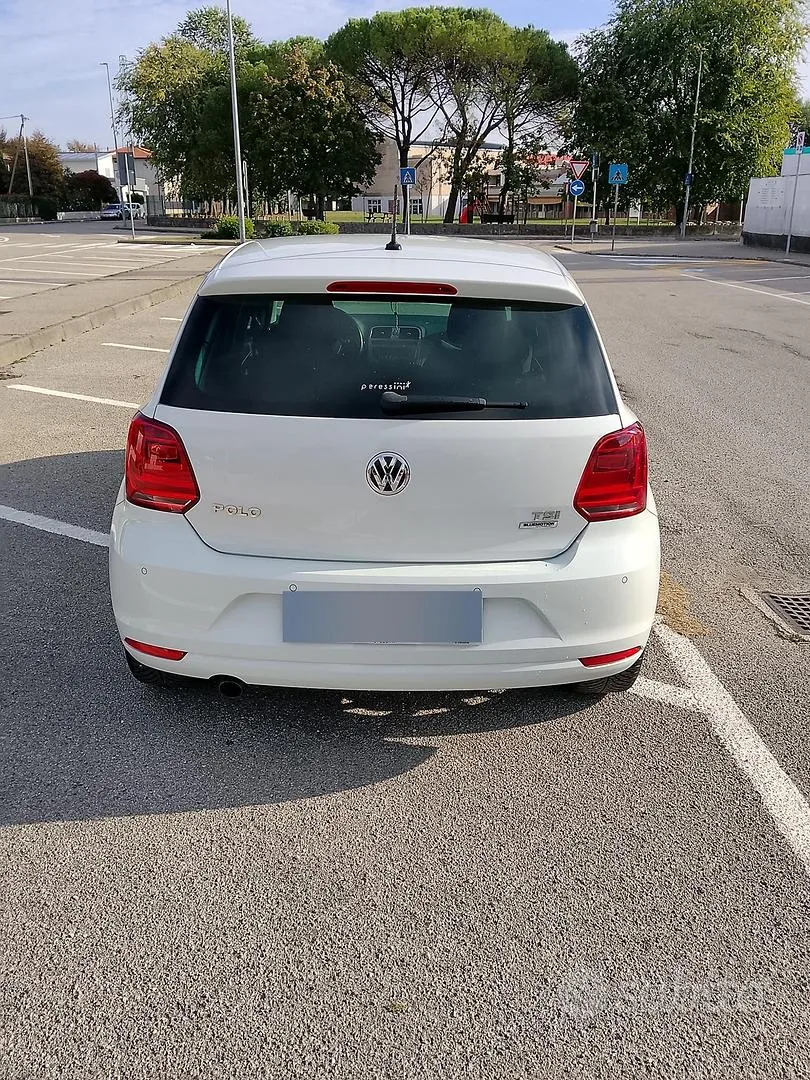 Volkswagen Polo 2017 photo 2