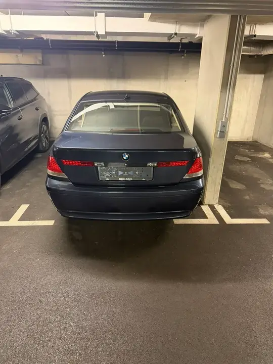 BMW 7 Series 2004 photo 2