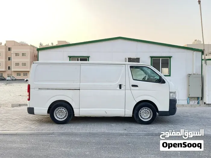 Toyota Hiace 2006 photo 3