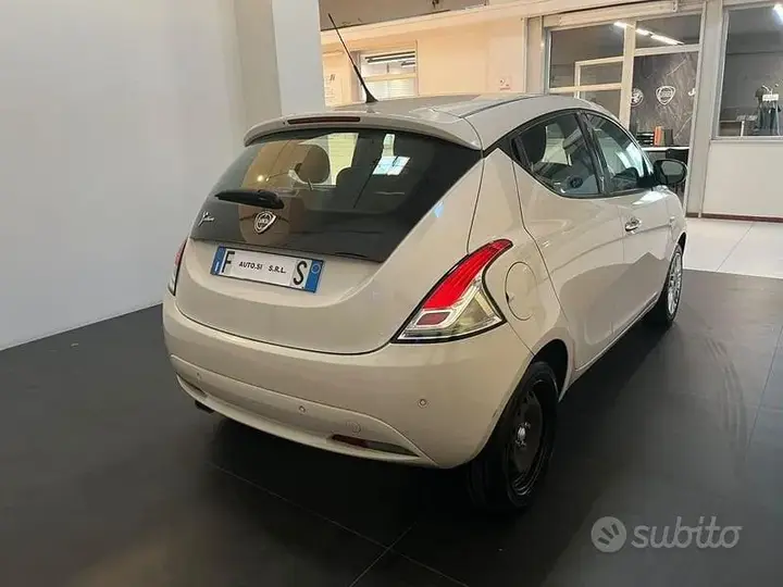 Lancia Ypsilon 2016 photo 4